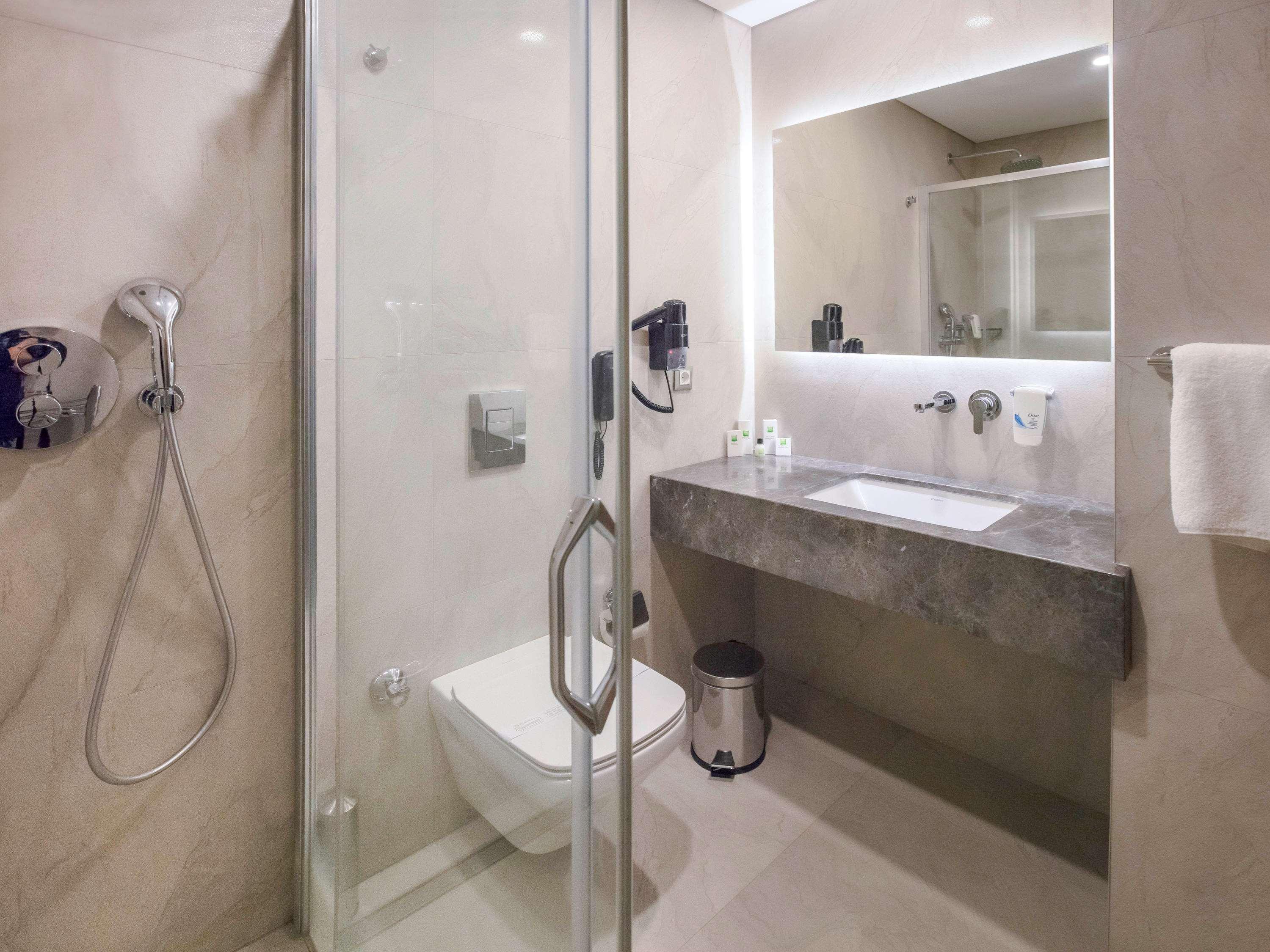 Ibis Styles Bornova Отель