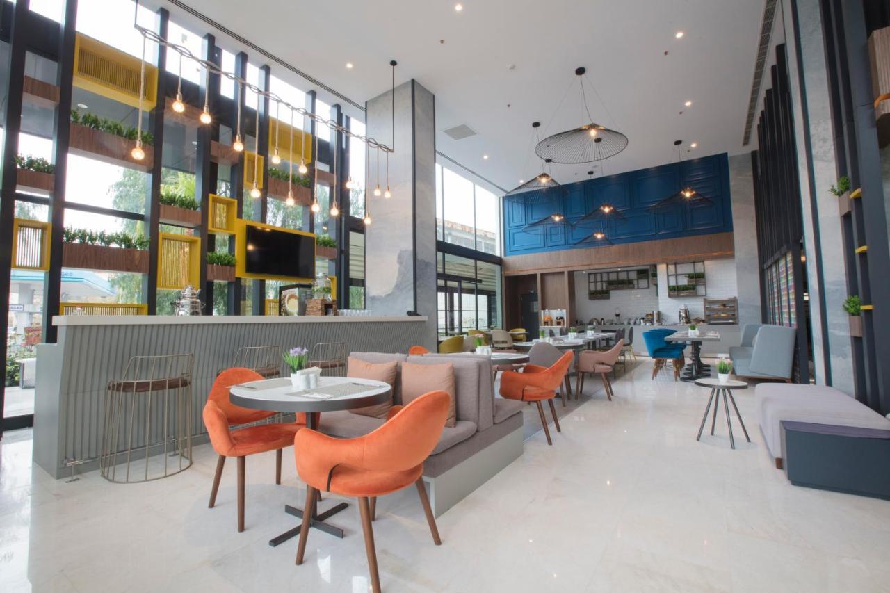 Ibis Styles Bornova Отель